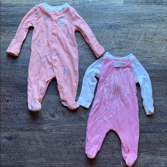 nike infant sleepers
